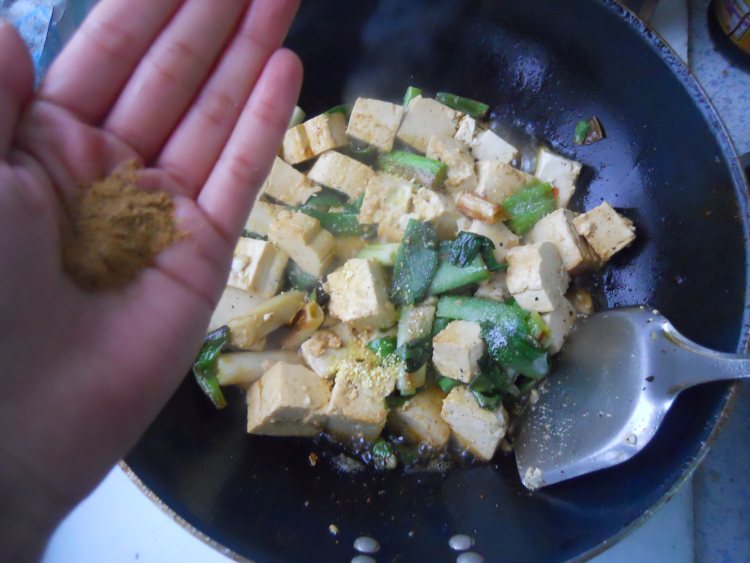 家常葱烧豆腐步骤10