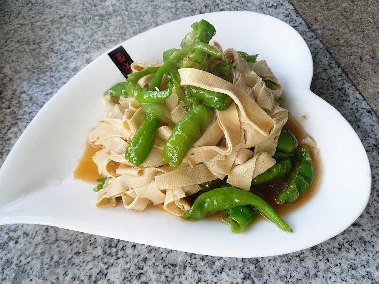 小辣椒烧豆皮步骤13