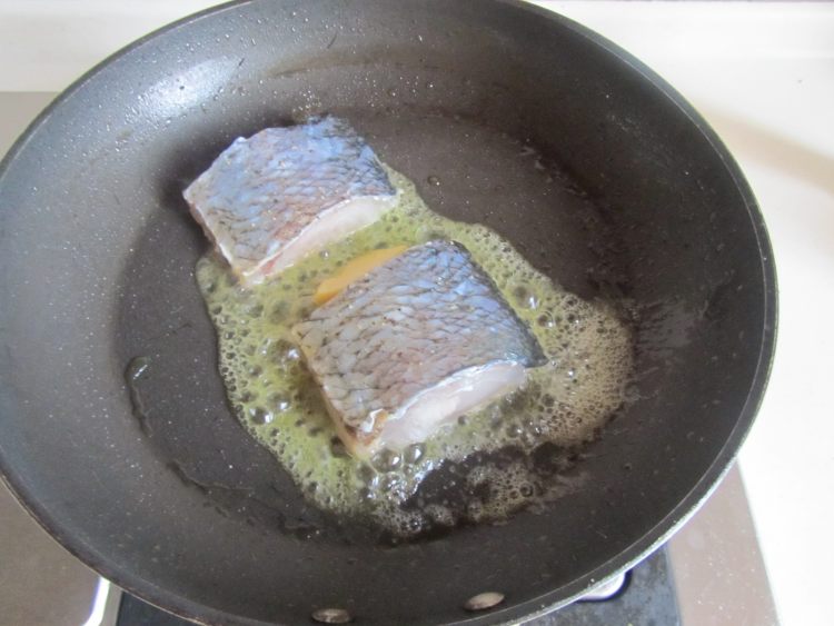 火腿鱼块佐豆泥步骤6