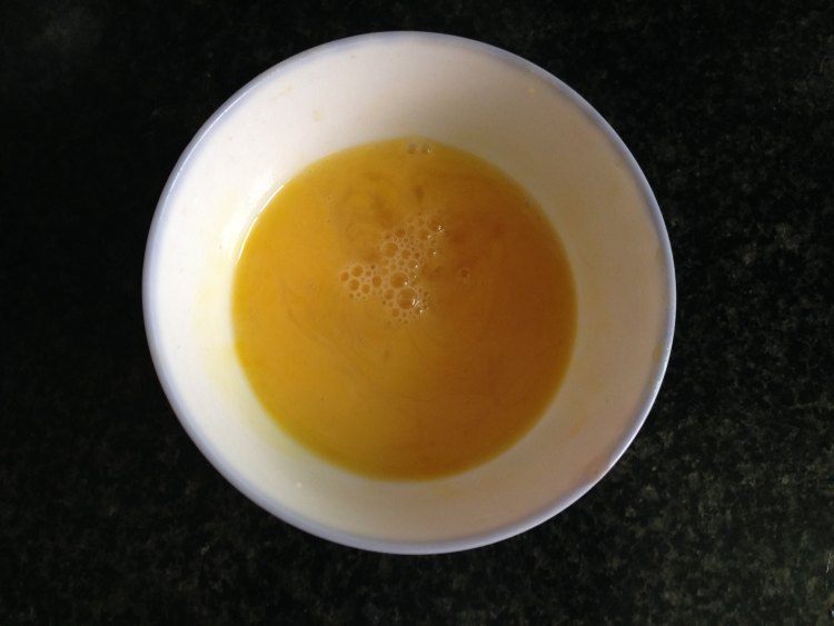 紫菜虾米蛋花鸡汤步骤3