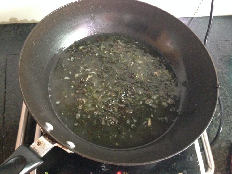 紫菜虾米蛋花鸡汤步骤6