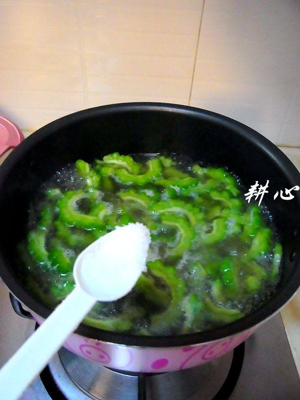 苦瓜香菇排骨汤步骤9