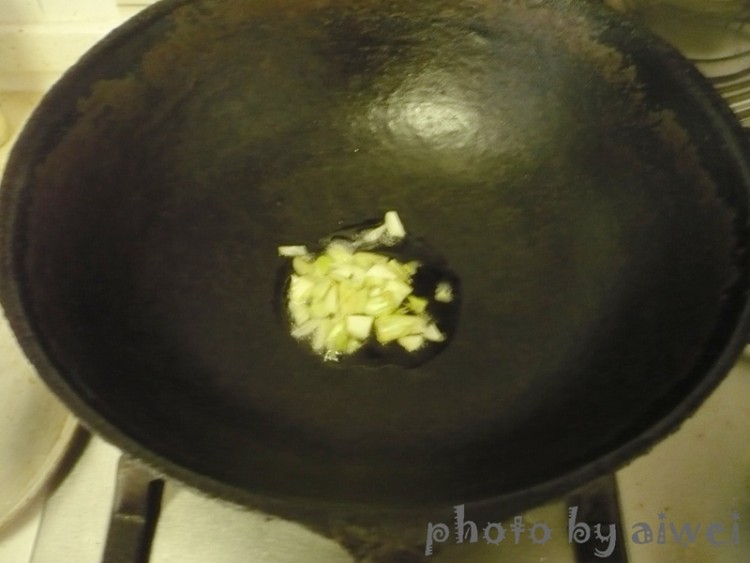 辣白菜丝炒魔芋步骤5