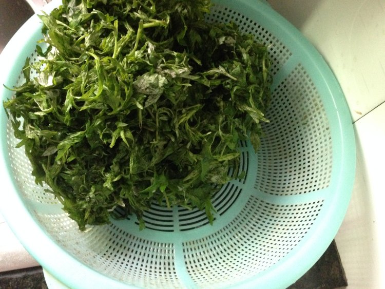 清炒茼蒿步骤1