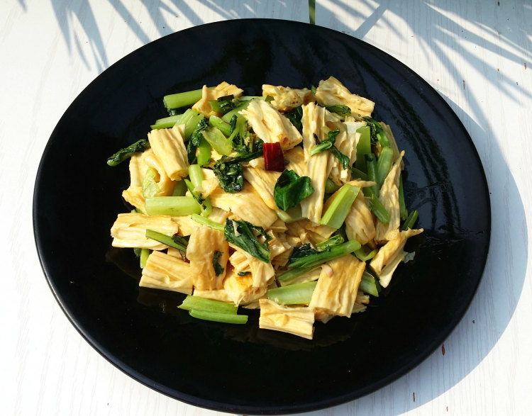 爆炒腐竹油菜步骤8