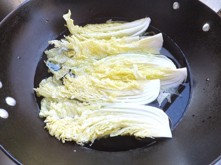 蒜蓉粉丝娃娃菜步骤5