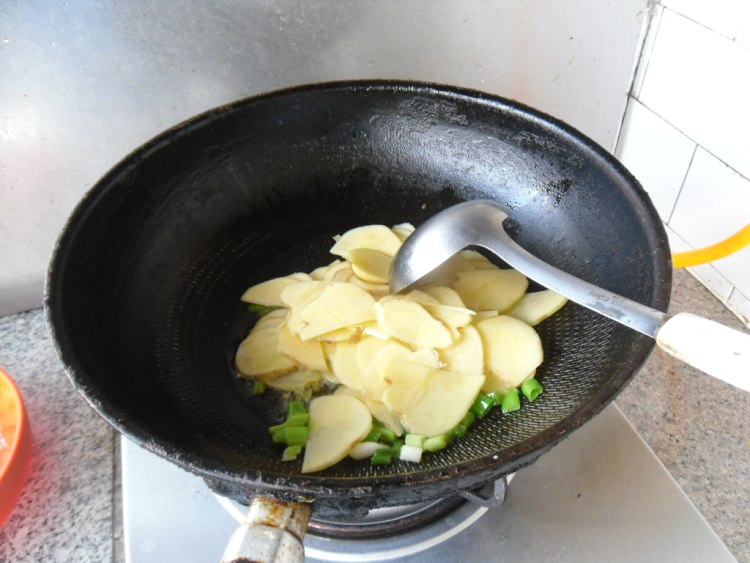 鲜汤土豆片步骤4