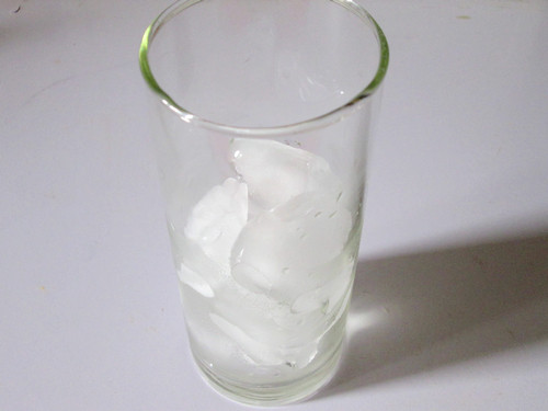 薄荷柠檬蜂蜜饮步骤2