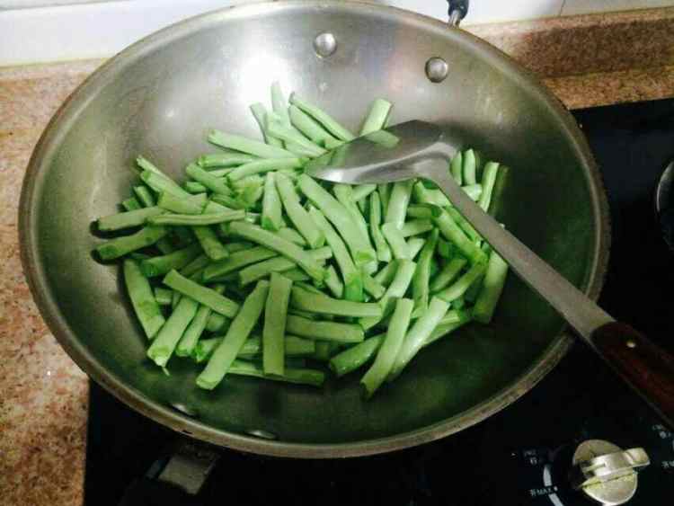 干菜四季豆步骤3