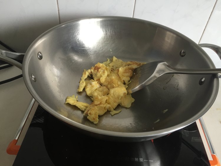 丝瓜木耳炒鸡蛋步骤3