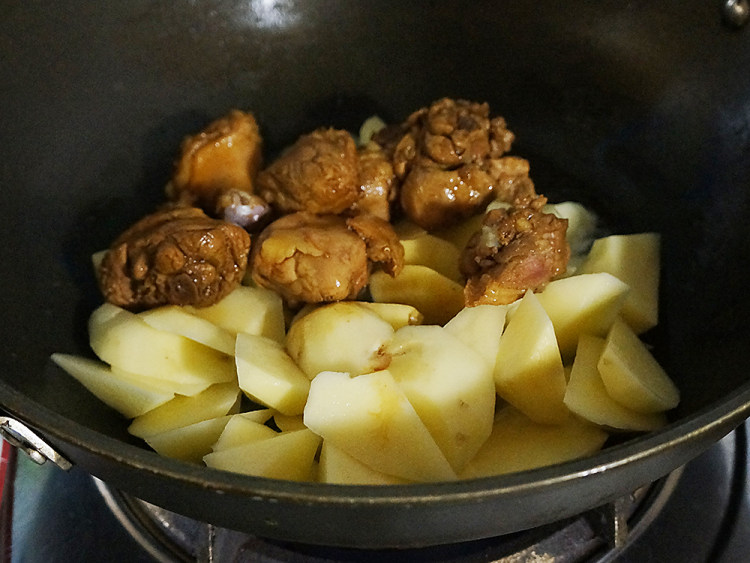 沙茶焖鸭块步骤11
