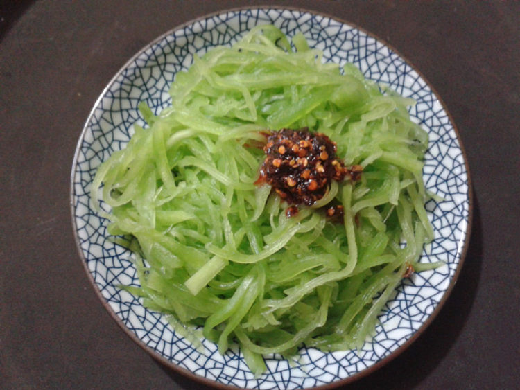 凉拌莴笋丝步骤5