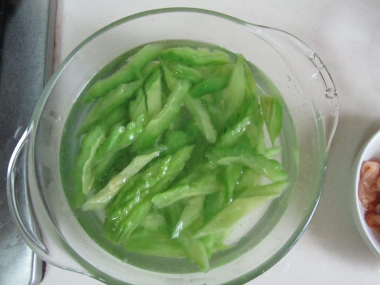 苦瓜鸡片步骤4