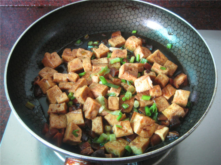 香菇焖豆腐步骤11