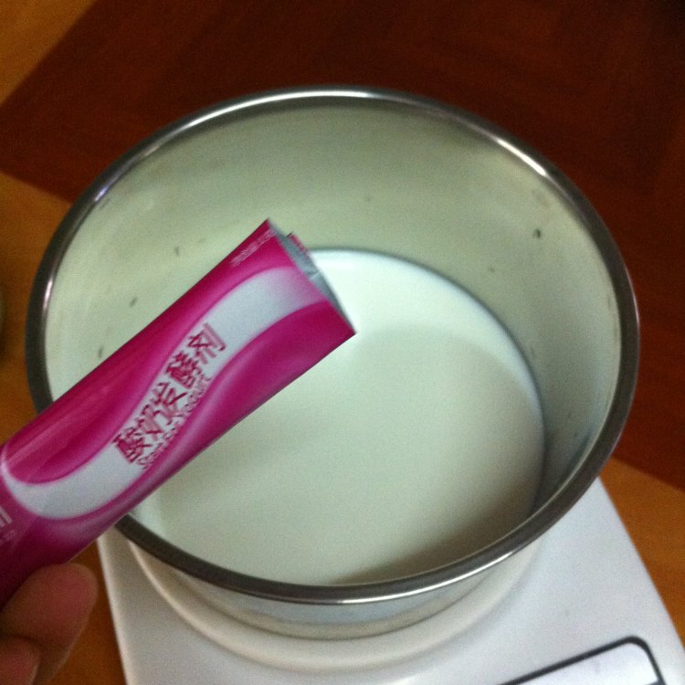 自制原味酸奶步骤3