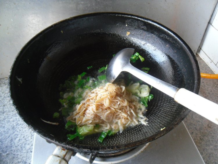 圆白菜炒豆腐干步骤6