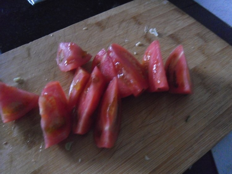 西红柿炒绿甘蓝步骤2