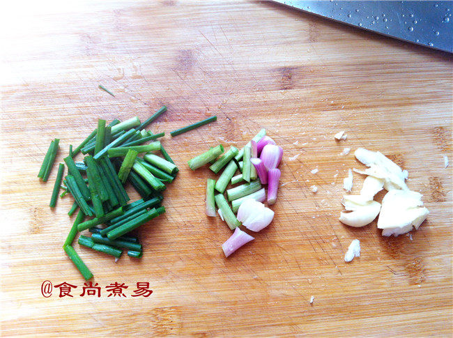 肉末炒黄豆芽步骤2