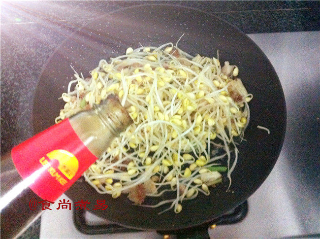 肉末炒黄豆芽步骤7