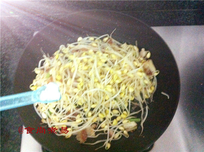 肉末炒黄豆芽步骤8