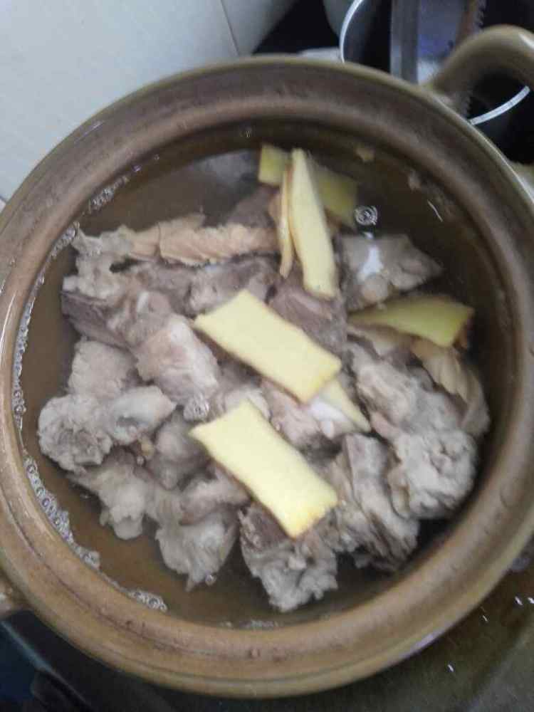 排骨鱿鱼节瓜汤步骤5