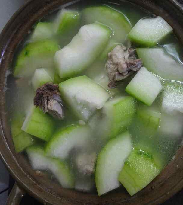 排骨鱿鱼节瓜汤步骤9