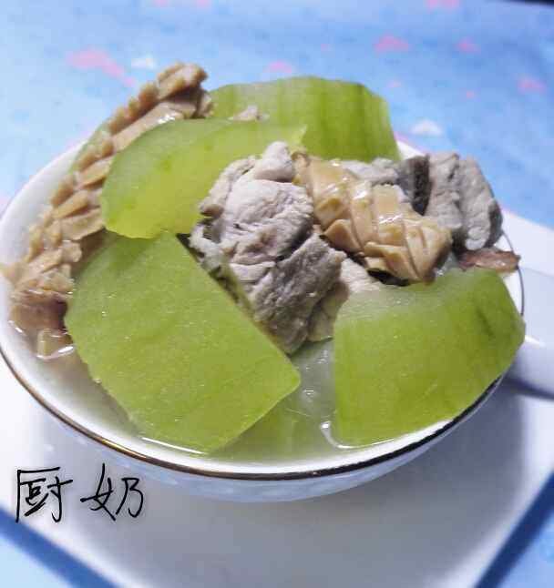排骨鱿鱼节瓜汤步骤10