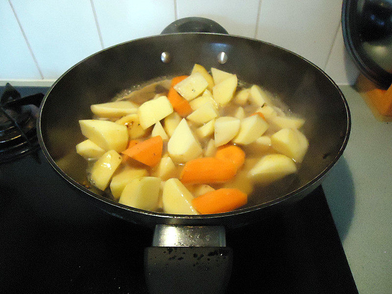 咖喱鸡肉土豆步骤6