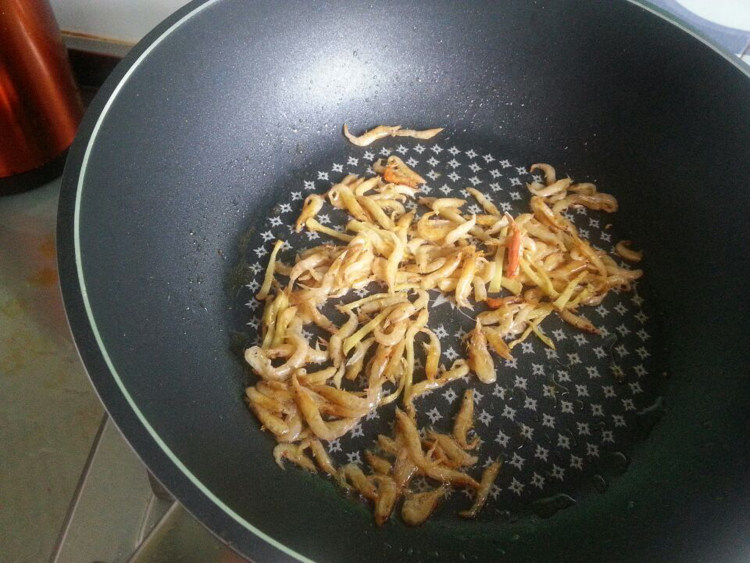 干虾米清炒西葫芦步骤5