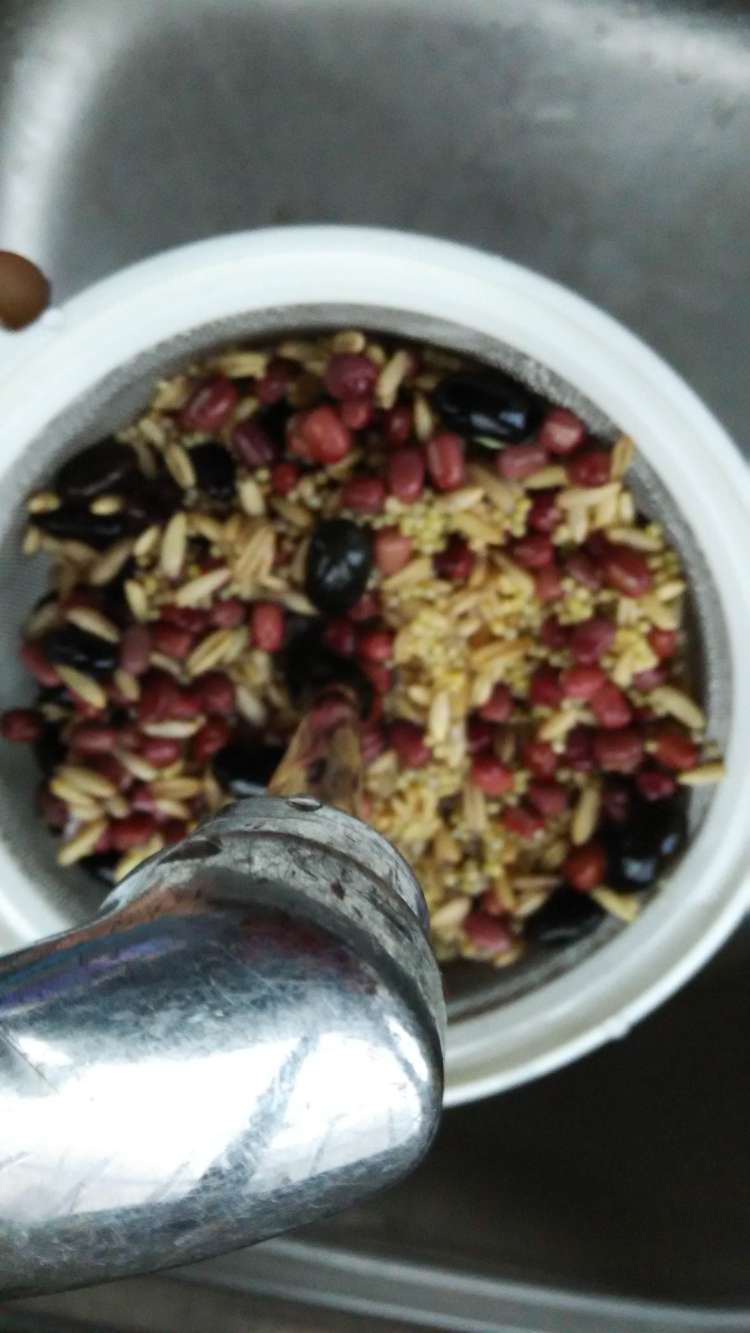 燕麦红枣豆浆步骤3