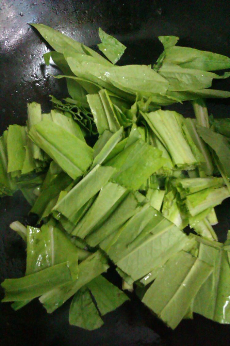 清炒油麦菜步骤3