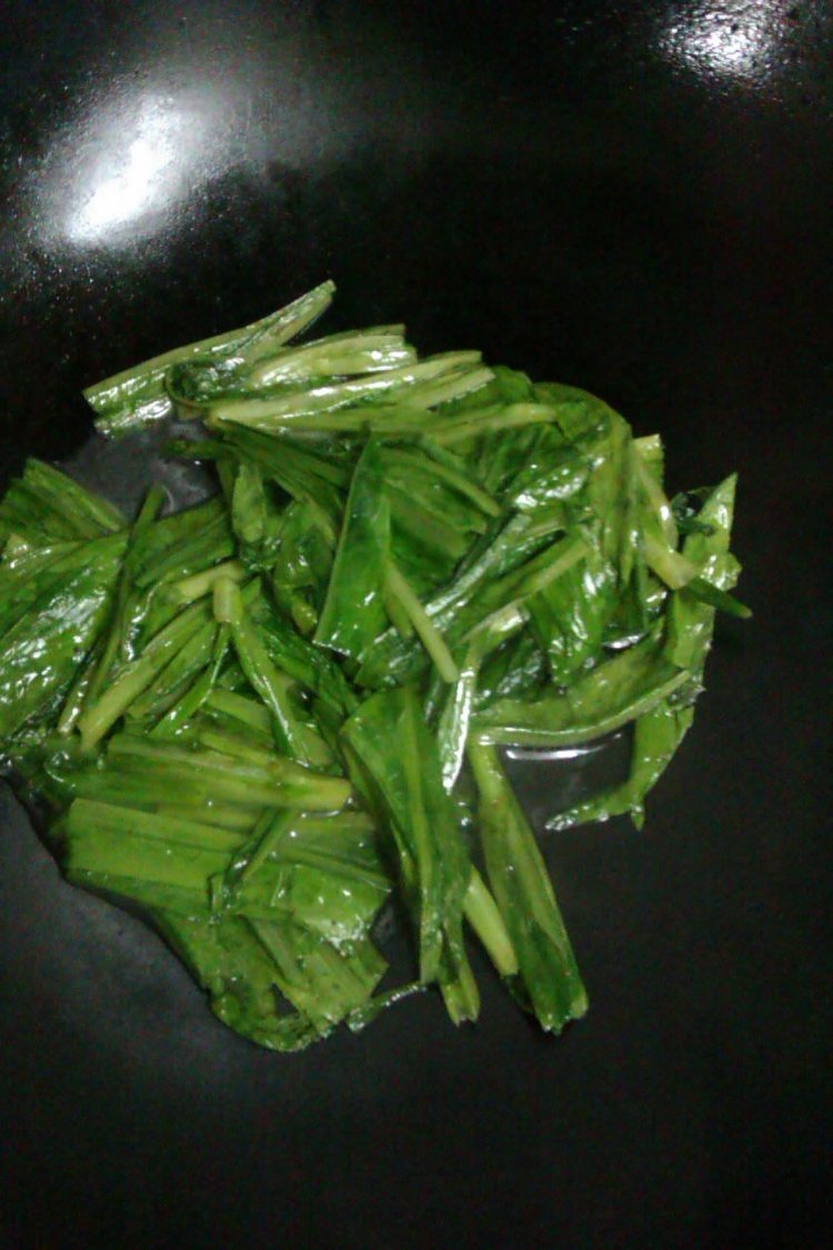 清炒油麦菜步骤5