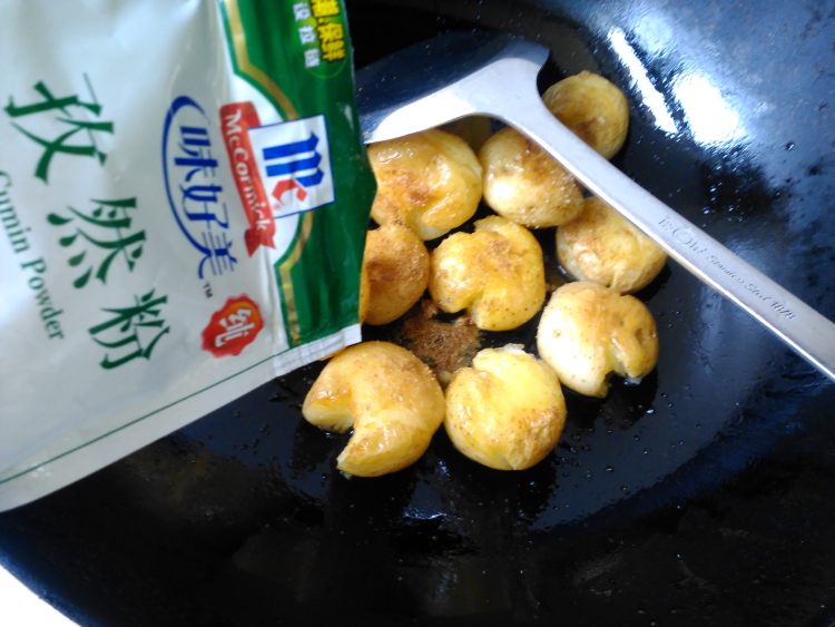 橄榄油香煎小土豆步骤8