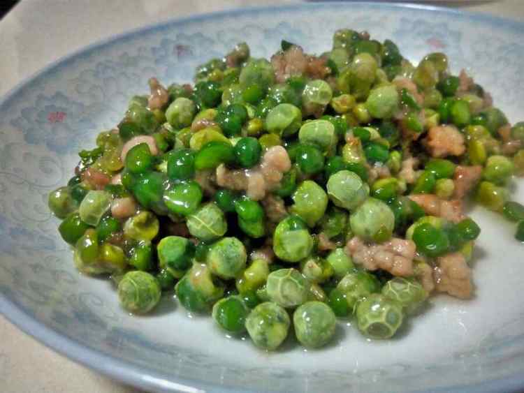 肉末炒豌豆步骤6