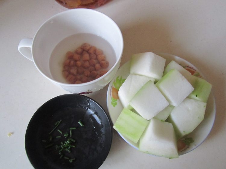 干贝虎皮冬瓜步骤1