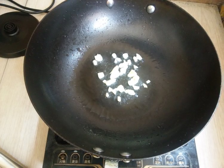 蚕豆小炒步骤4