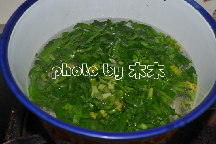 菠菜蛋花汤步骤3
