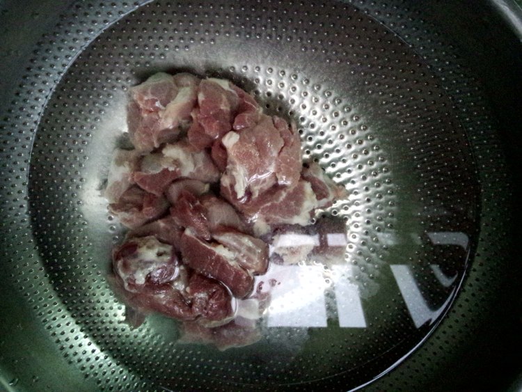 乳鸽瘦肉汤步骤4