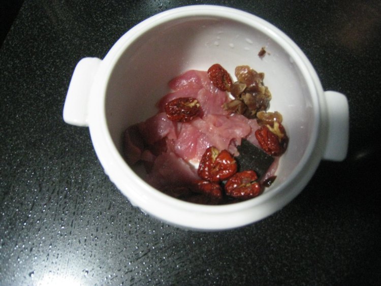 阿胶炖瘦肉步骤5