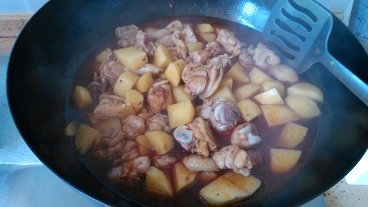 土豆烧鸡公步骤6