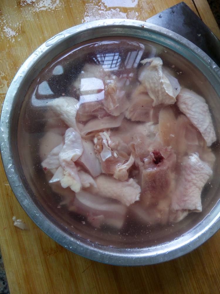 土豆香菇烧鸡腿步骤3