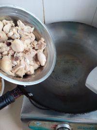 土豆香菇烧鸡腿步骤6