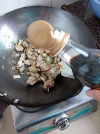 土豆香菇烧鸡腿步骤9