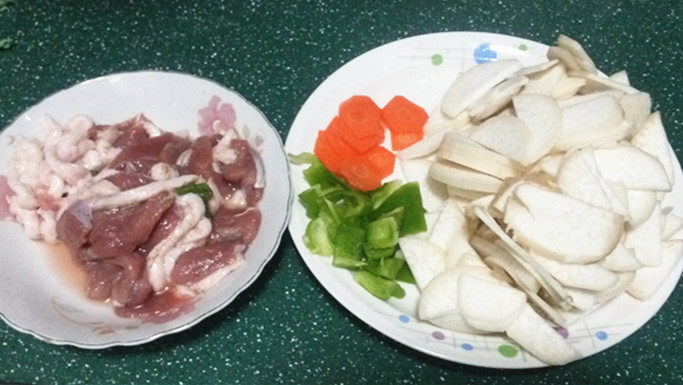 黑椒鸭脯溜杏鲍茹步骤7