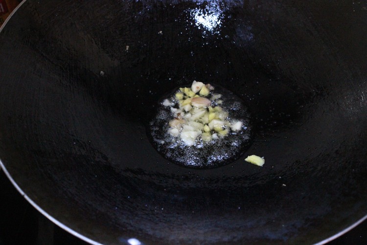 香菇滑鸡步骤5