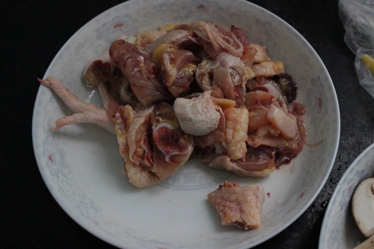 香菇滑鸡步骤3