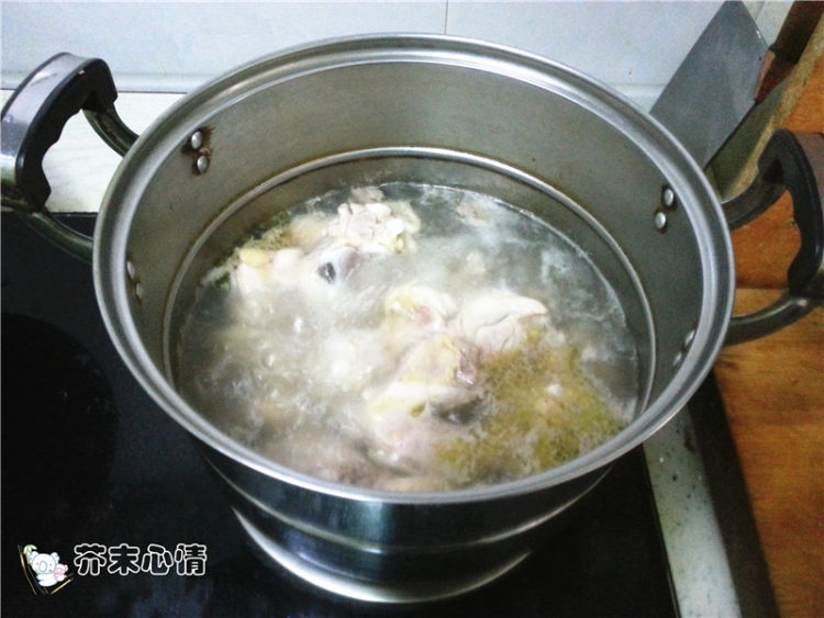 木耳山药鸡步骤2