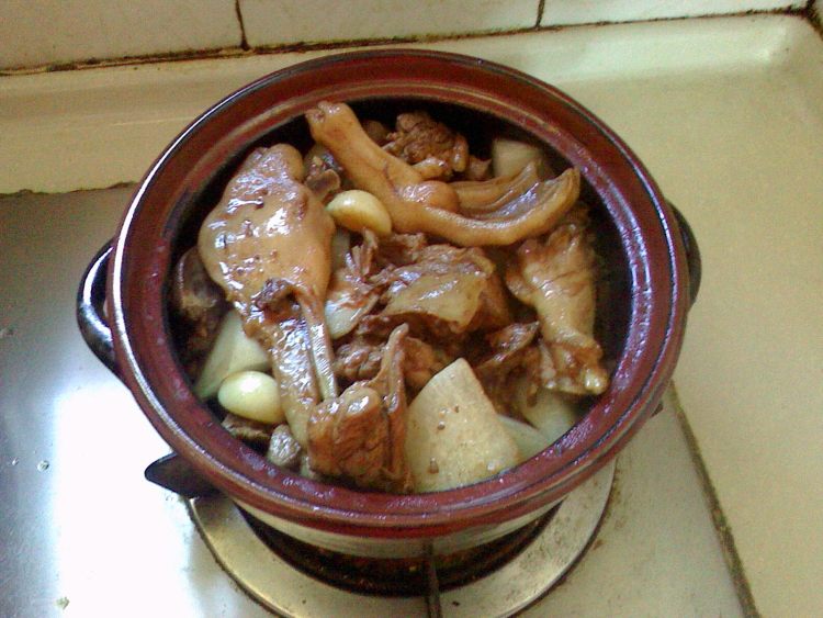 萝卜焖鸭步骤9