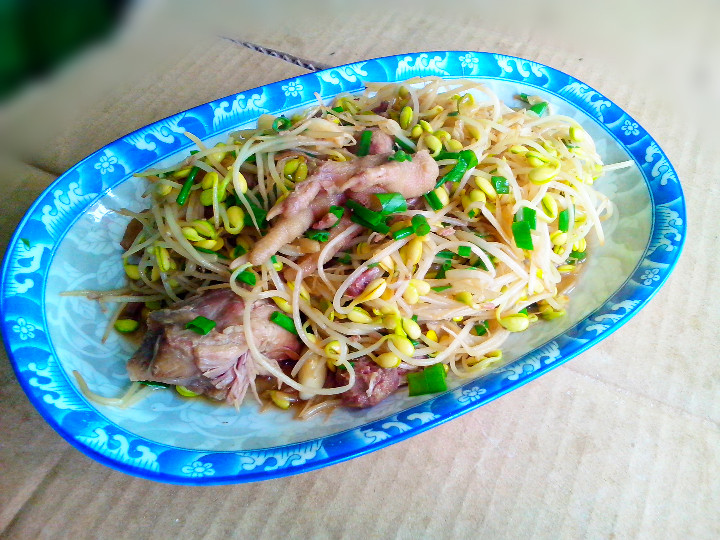 葱香豆芽炒鸭块步骤8