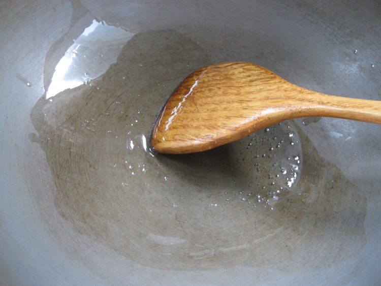 香菇焖土鸡步骤3
